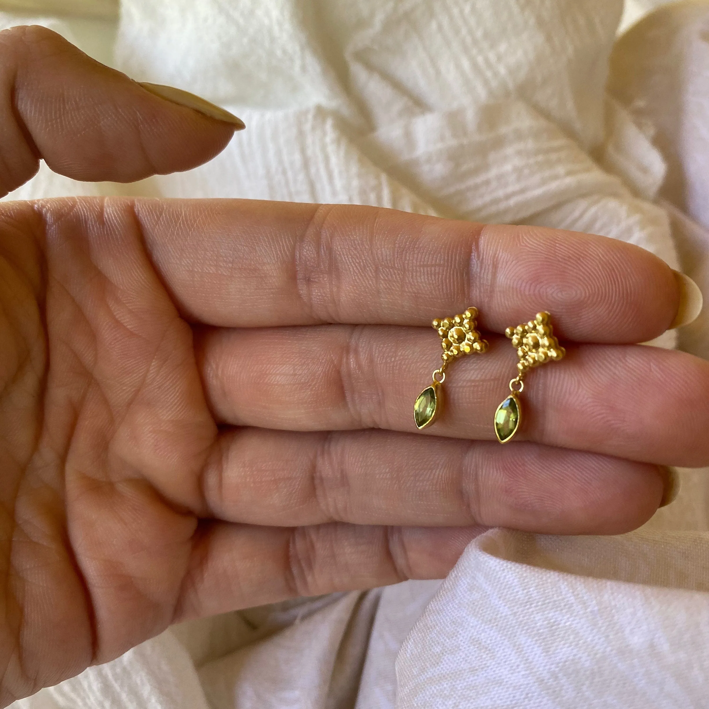 Illy 14K Gold Green Peridot Studs