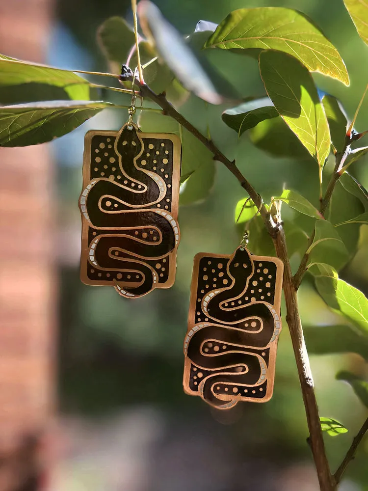 Snake Scene Earrings - Black